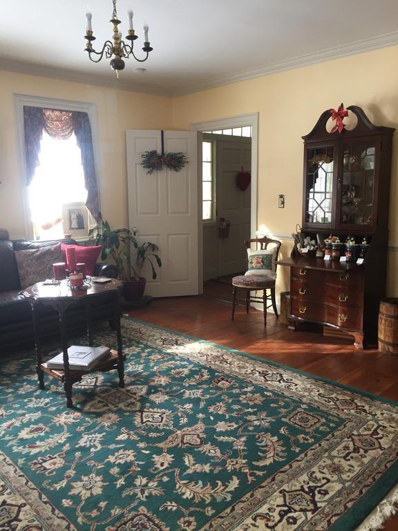 Stephen Clay Homestead Bed And Breakfast Кандия Экстерьер фото